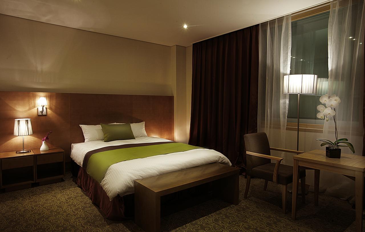 Y Ocean Hotel Joszu Szoba fotó