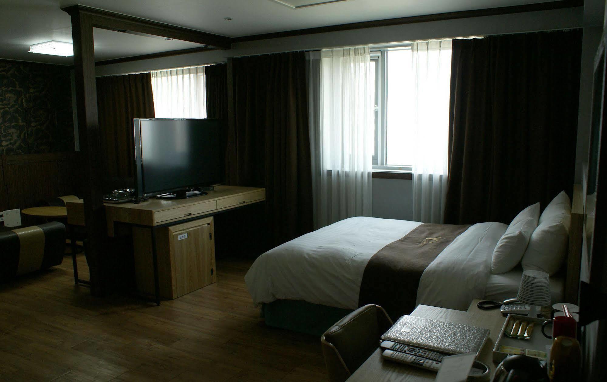 Y Ocean Hotel Joszu Kültér fotó